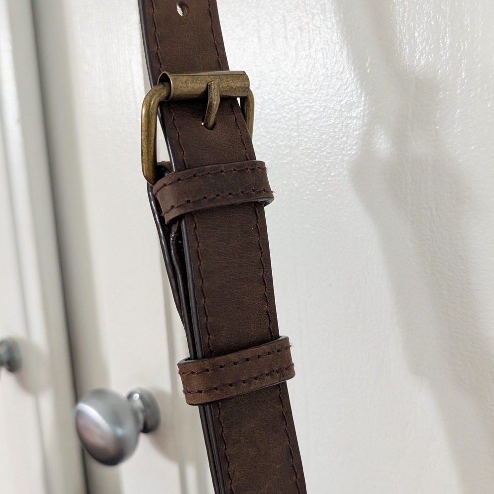 Like New L.L.Bean Waxed Canvas Crossbody‎ 7"H x 7"W x 3"D - Picture 4 of 10